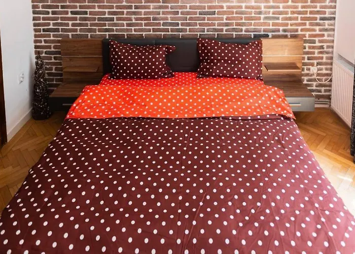 Classy Unirii Square Апартаменти