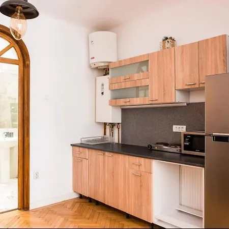 Classy Unirii Square