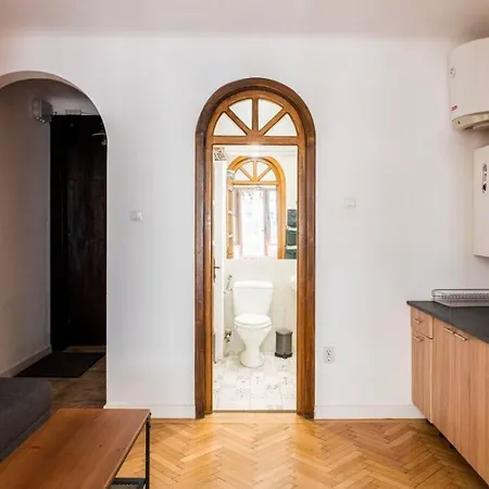 Classy Unirii Square * Boekarest